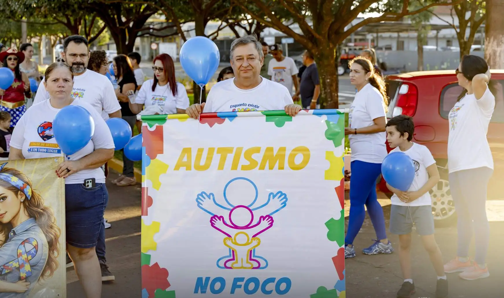 Prefeito de São Gabriel do Oeste participa da Caminhada pelo Autismo e encerra programação do Abril Azul